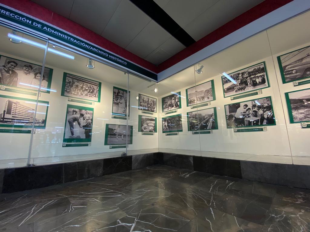 80 Años del IMSS viajan en el Metro